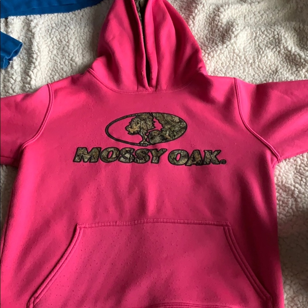 hot pink and camo hoodie :)